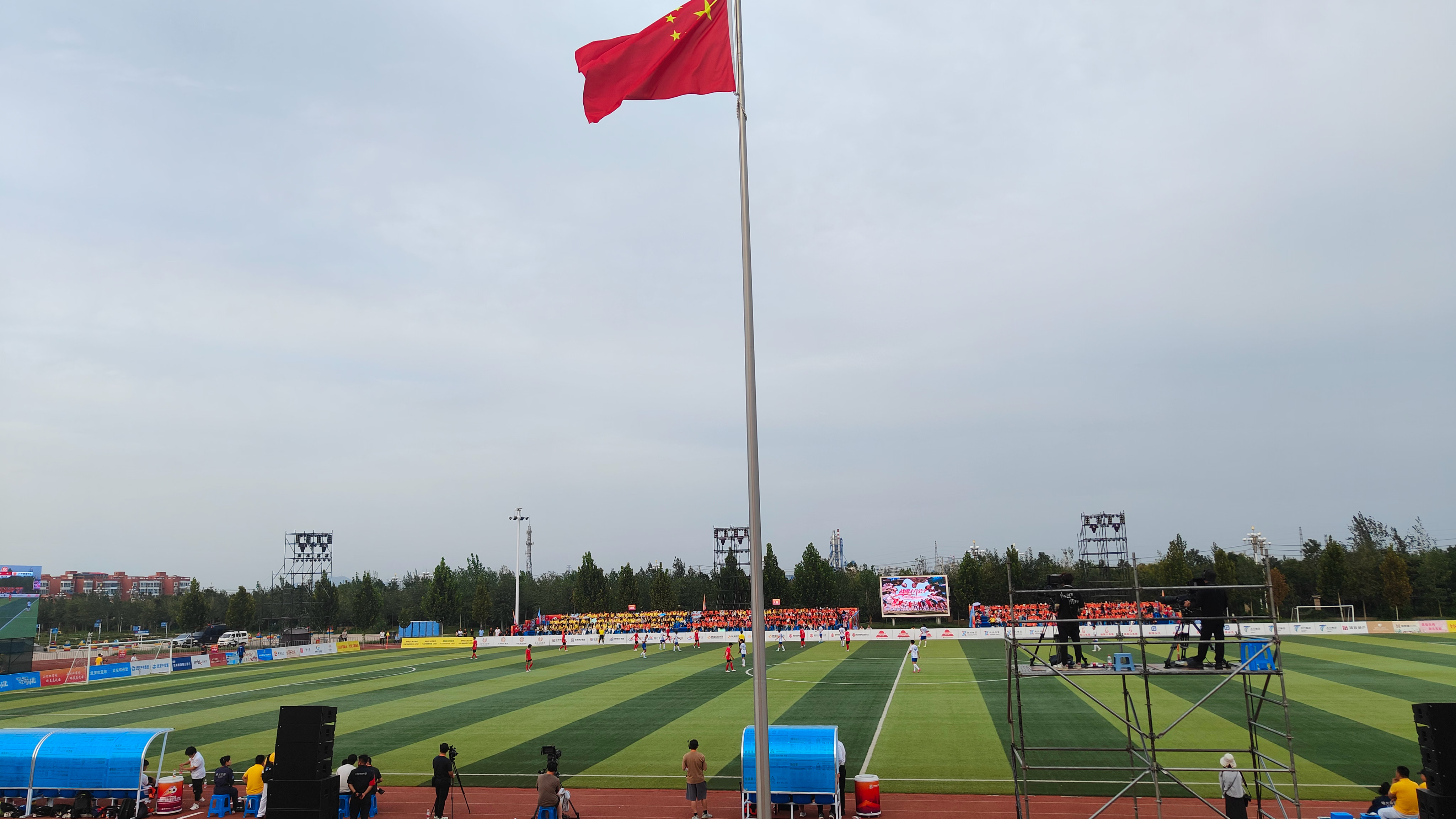 强强对话，东亚足球赛事场面令人热血沸腾