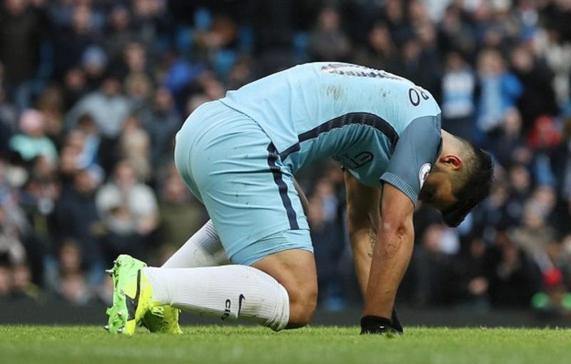 包含智利碾压英格兰，阿圭罗状态火热的词条