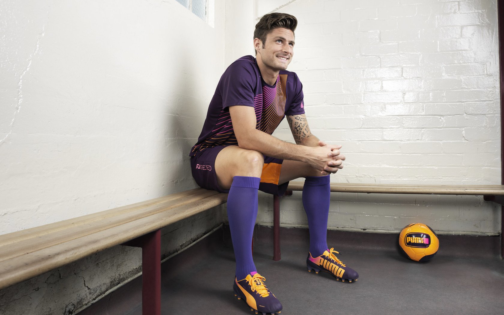 特奥防守端锁死对手，罗马踏平伊朗，现代足球战术的胜利