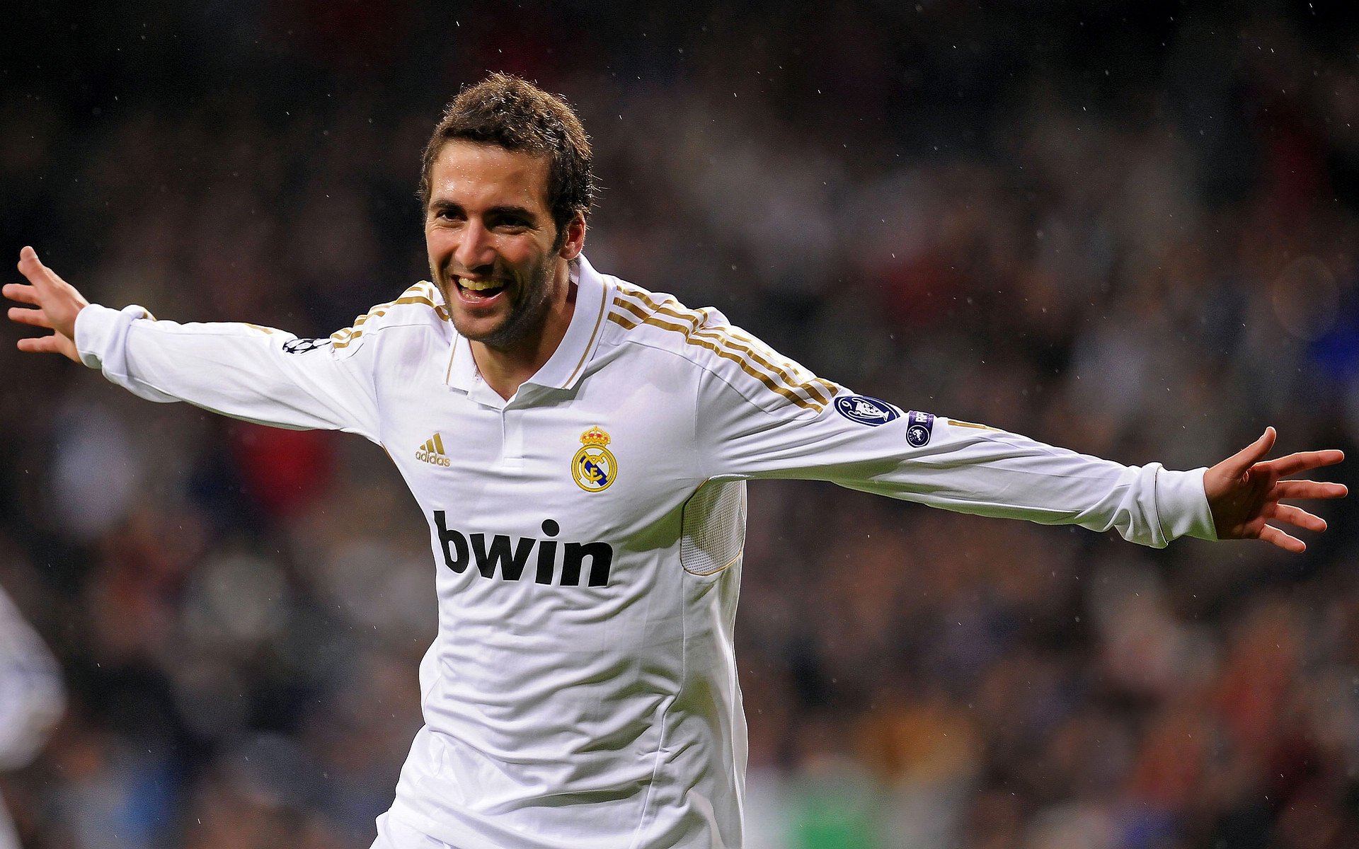 克罗地亚完胜AC米兰，坎特一肩扛起全队的战术奇迹